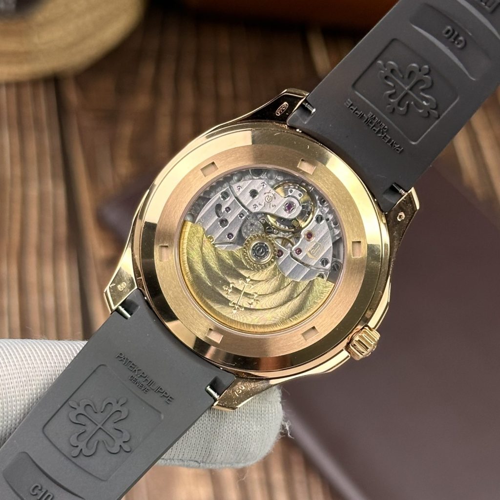 REPLICA PATEK PHILIPPE AQUANAUT RUBBER STRAP