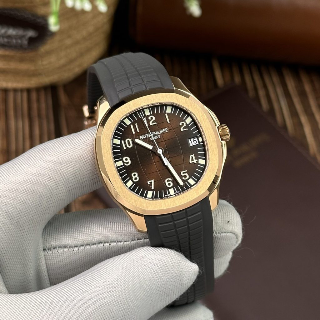 REPLICA PATEK PHILIPPE AQUANAUT RUBBER STRAP