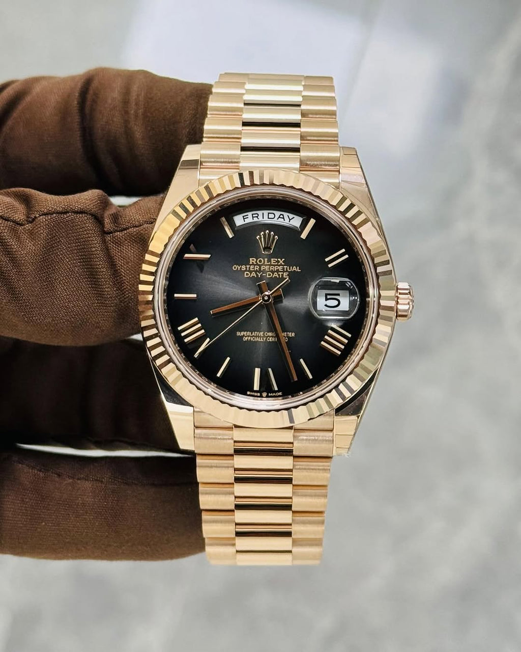 Rolex Day Date in 18 ct Everose Gold M228235 0055 40mm