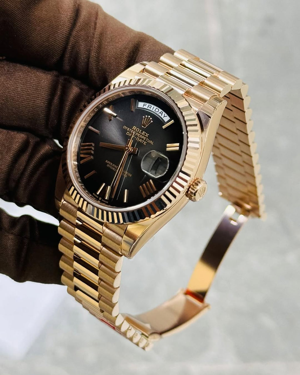 Rolex Day Date in 18 ct Everose Gold M228235 0055 40mm